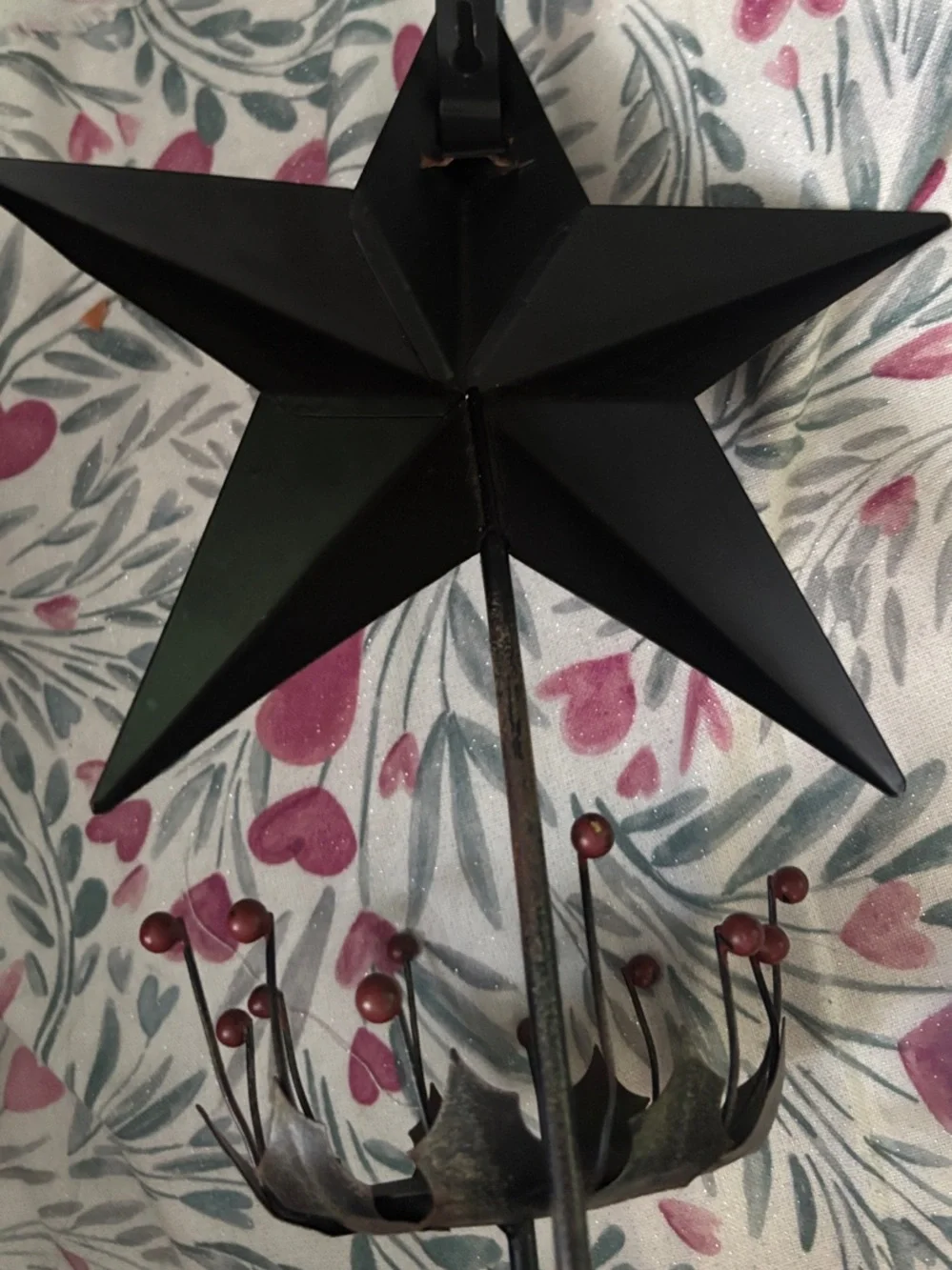Rustic Red Metal Star Wall Decor
